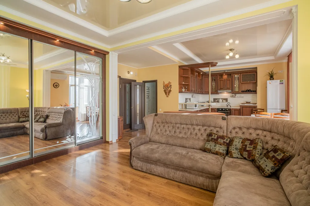 Квартира с прекрасным видом на горы и парк — аренда посуточно в Ялта