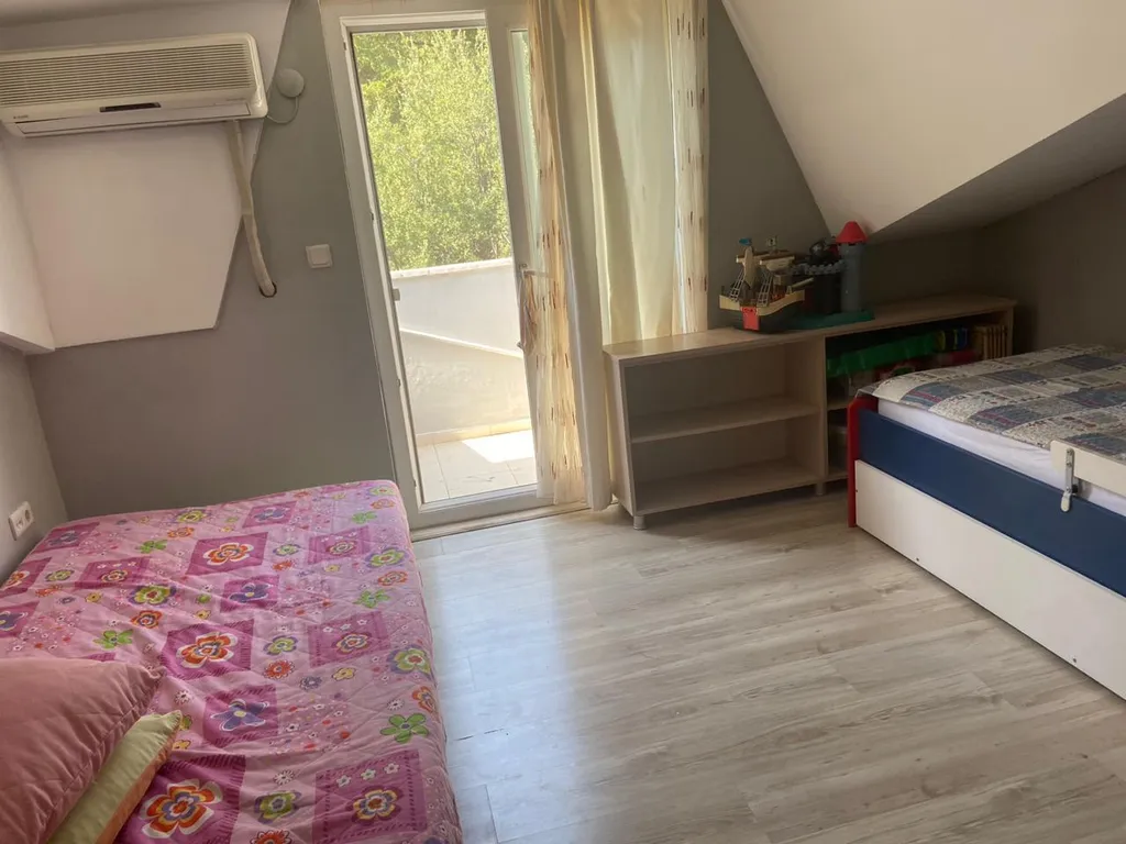 Апартамент с бассейном во дворе в райском уголке Ичмелера