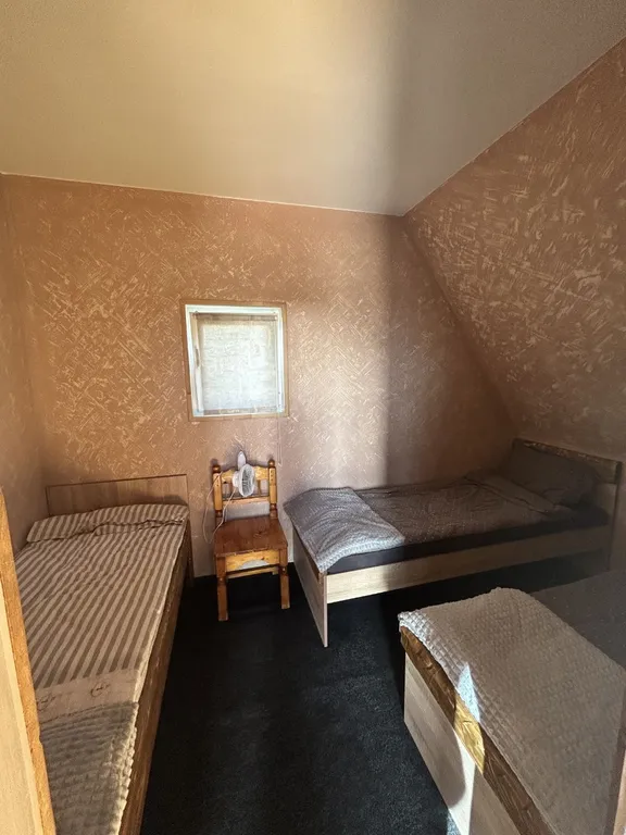 Дом-Афрейм на берегу реки Кемь с видом на море