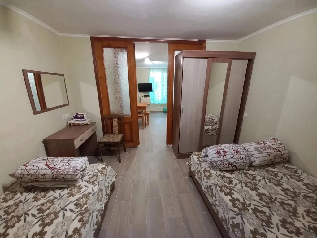 Квартира с двориком возле моря