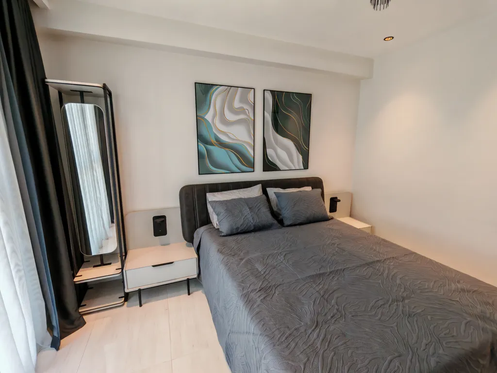 Квартира с дизайнерской отделкой, видом на море и аквапарком