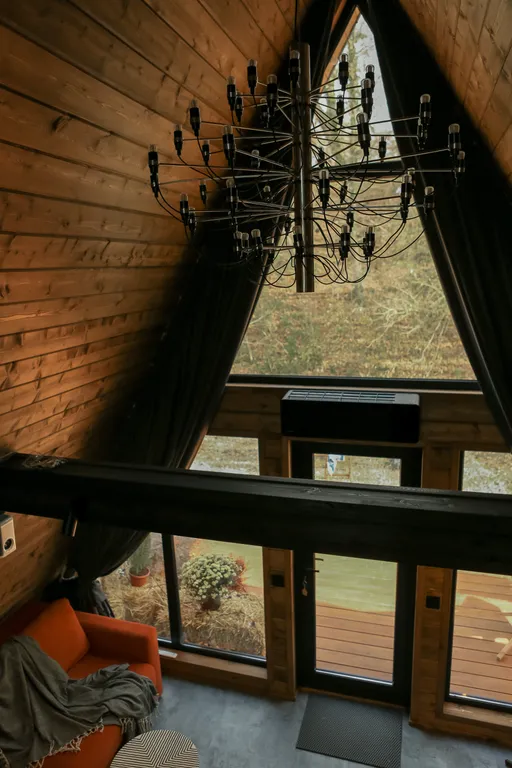 Коттедж Дом А-фрейм с джакузи в лесу — Северская