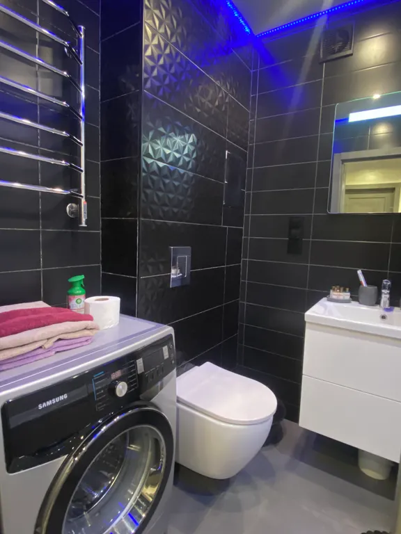 Дизайнерская 2к квартира с джакузи, камином и звездным небом в центре