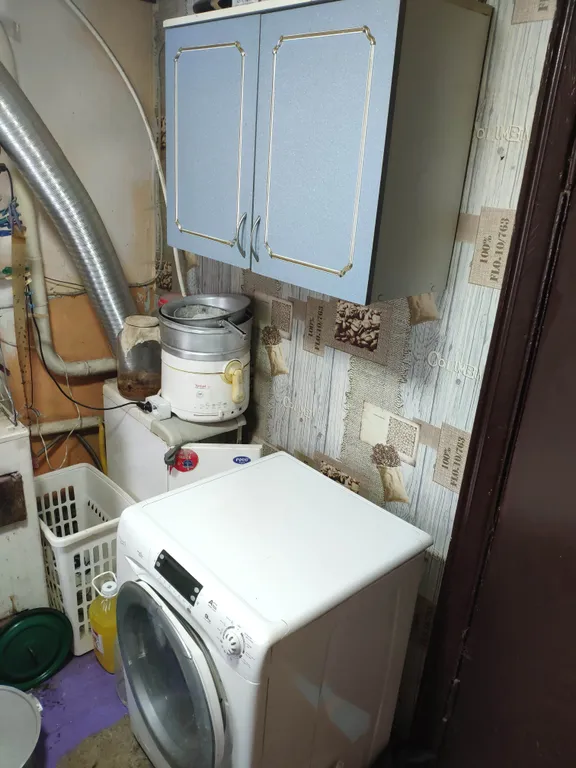 Комната в доме район црб, рынок