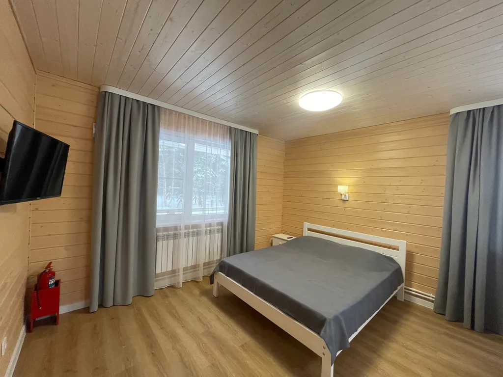 Студия апартаменты на берегу озера рядом с сосновым бором