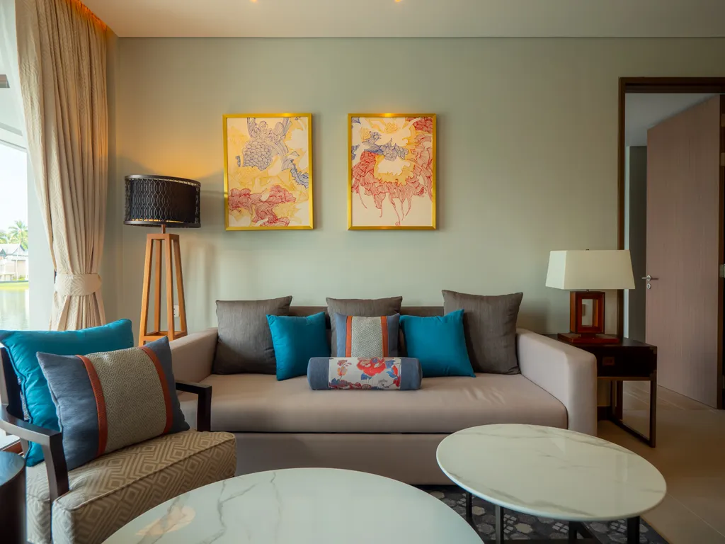 Angsana Oceanview Apartments with jacuzzi in Laguna area N122