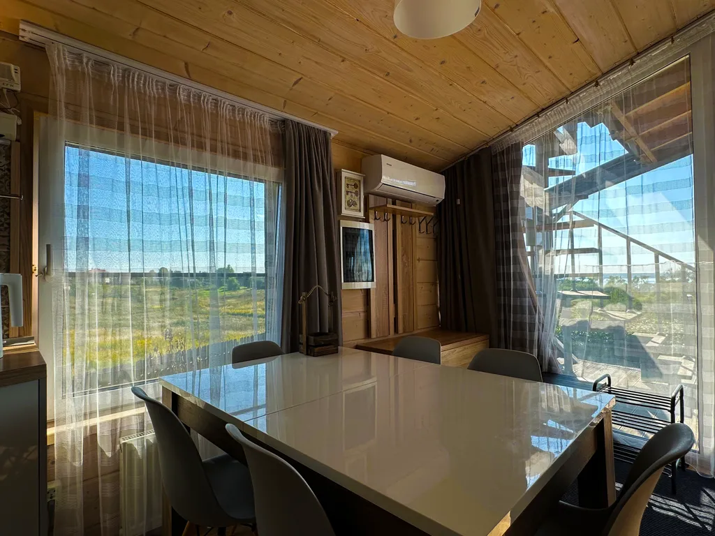 Дом с восхитительным видом на озеро Плещеево и город