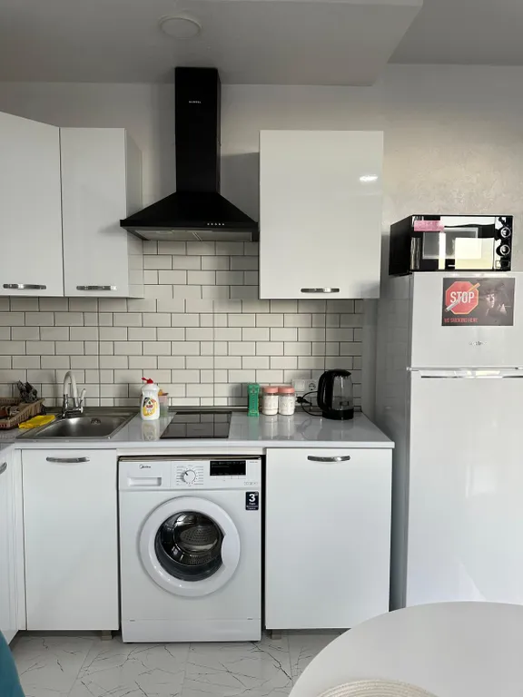 Уютная студия в центре с видом на горы