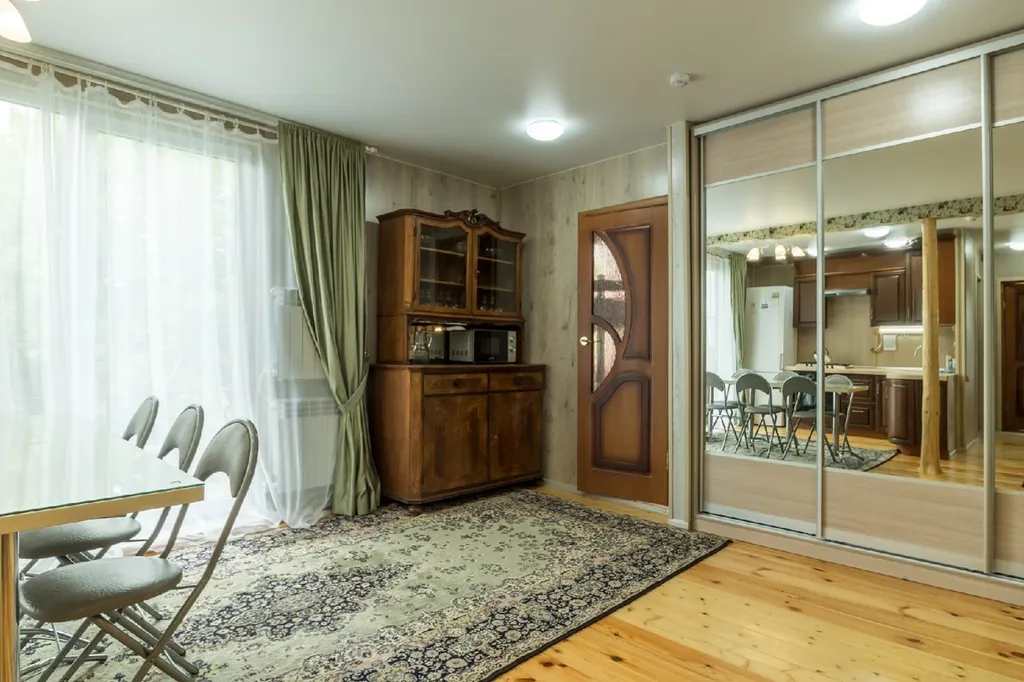 4-комнатная Квартира