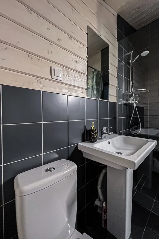 Коттедж Коттедж номер 2 с видом на озеро — Малые Горки