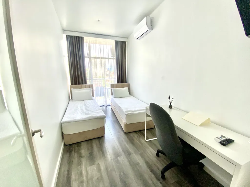 Апартамент с 2 спальнями и с 2 балконами