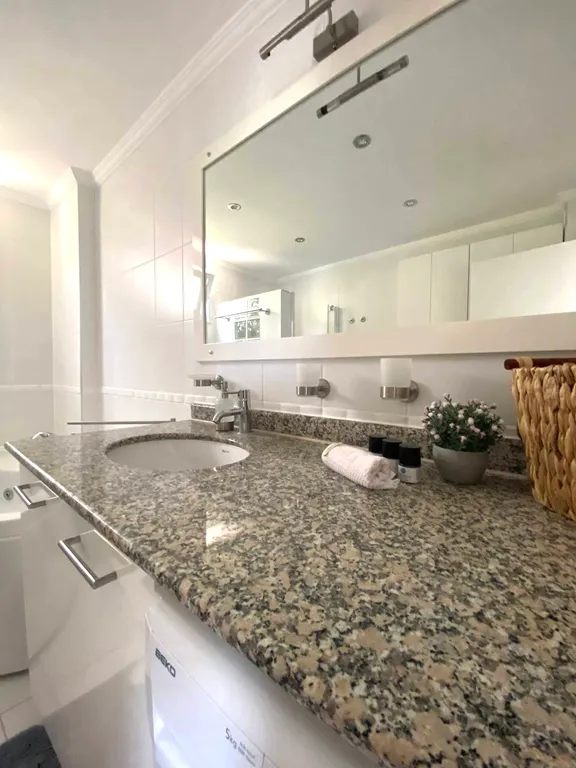 Элитная квартира с террасой и видом на море