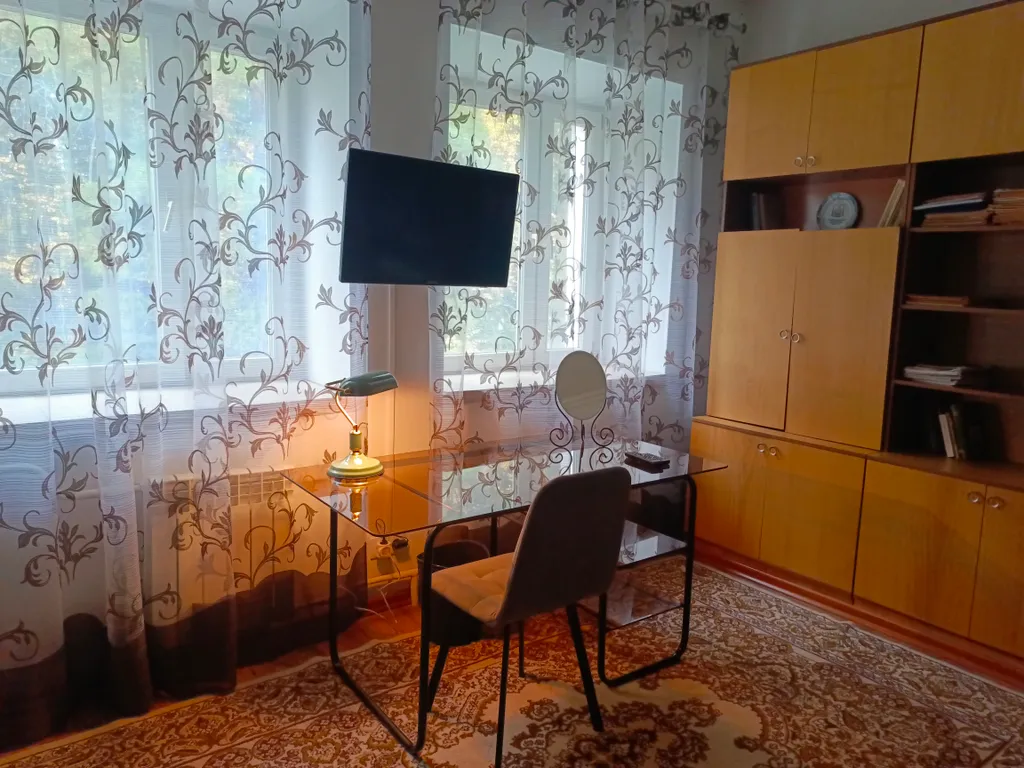 Гостевой дом Профессорский, коттедж в лесу недалеко от центра города