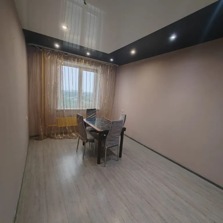 4-комнатная Квартира