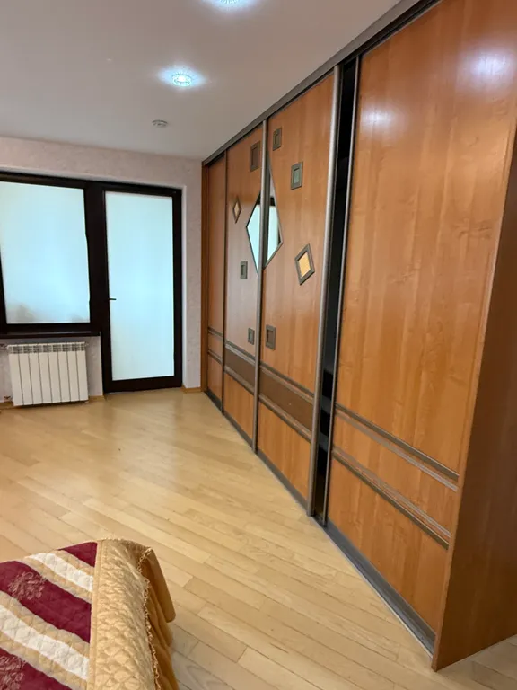 Шикарная просторная квартира с дизайнерским ремонтом