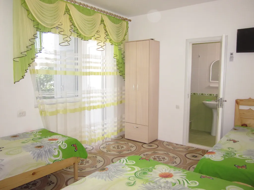 Апартаменты с кухней четырёхместные, отдельный вход