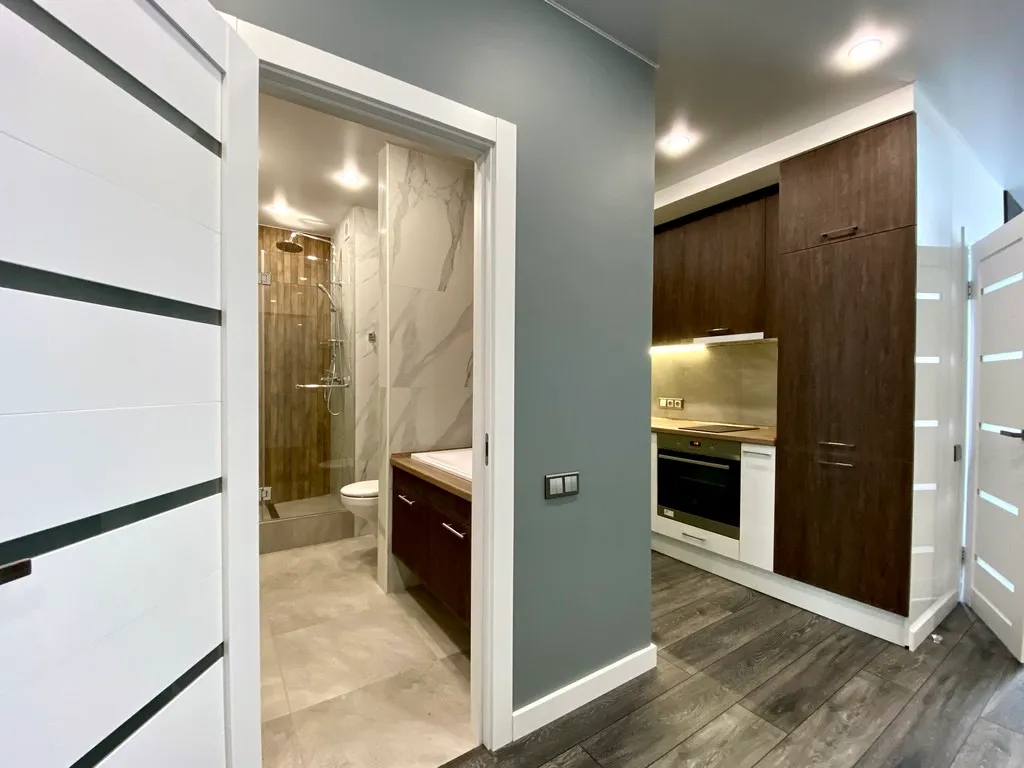 Просторная дизайнерская евродвушка бизнес-класса в центре