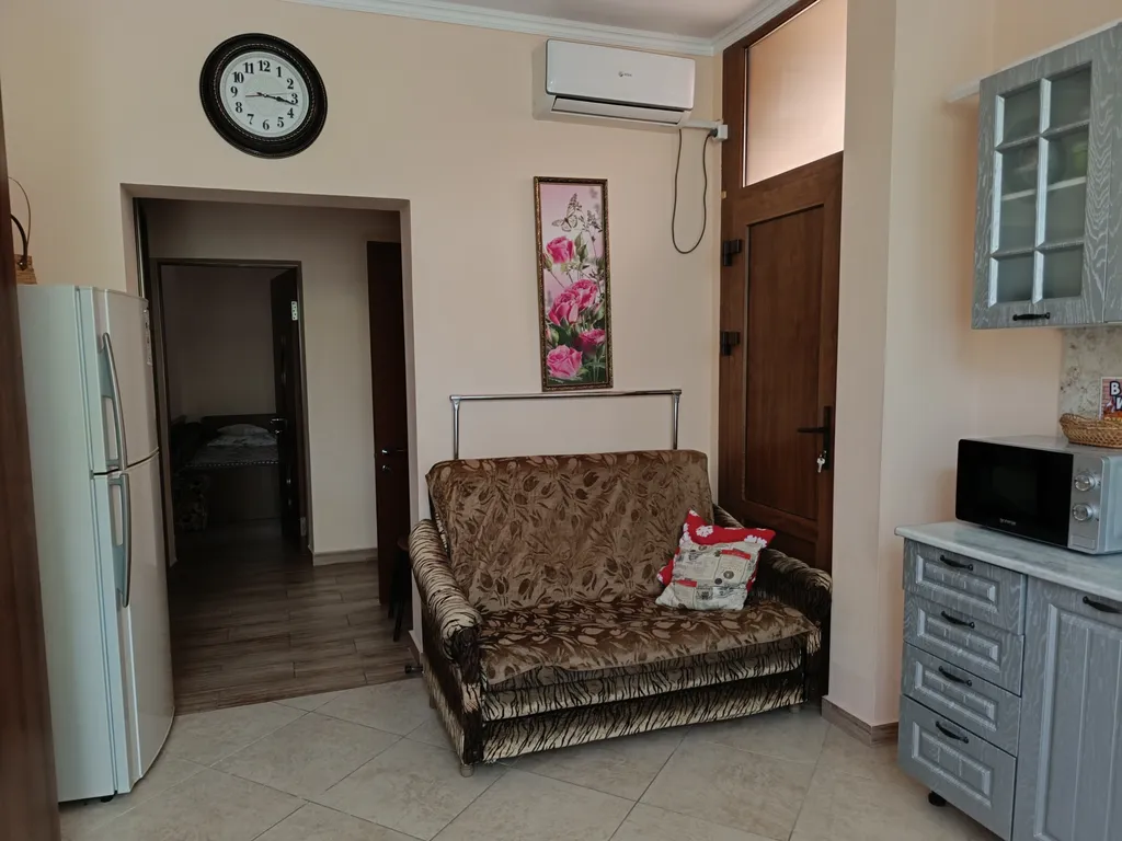 Коттедж Дом утопающий в зелени и очень уютный — Геленджик