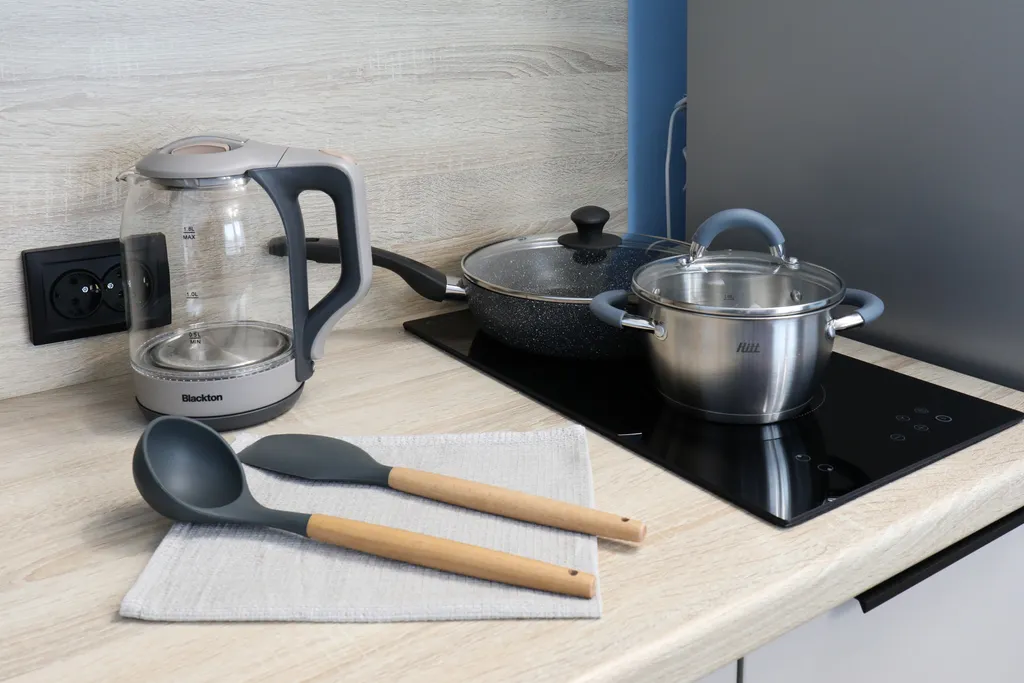 Уютная студия с панорамным окном у метро Парнас