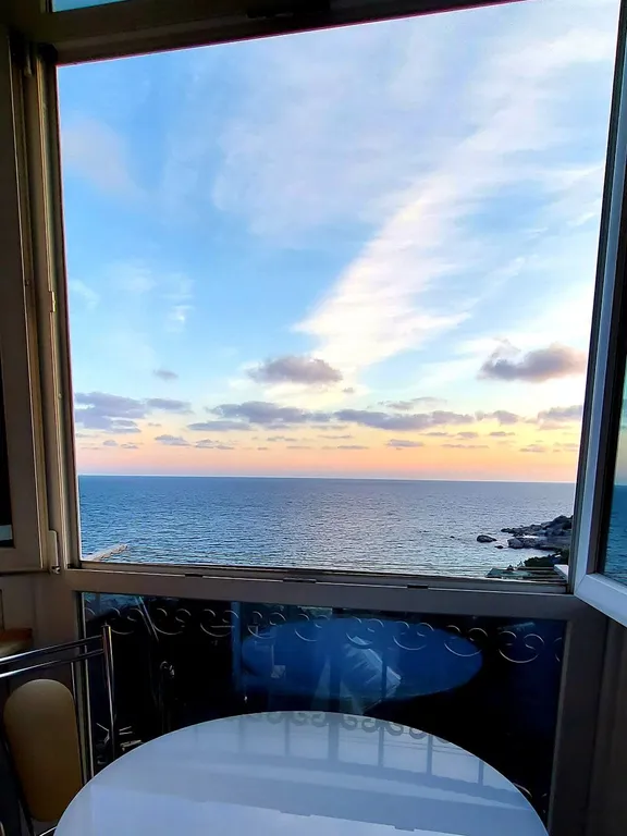 "Лазурный Батилиман", Ласпи, близко к пляжу, вид на море