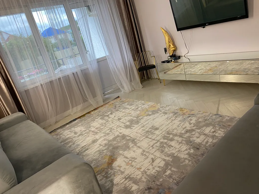 К вашему вниманию классные современные апартаменты с бассейном в доли