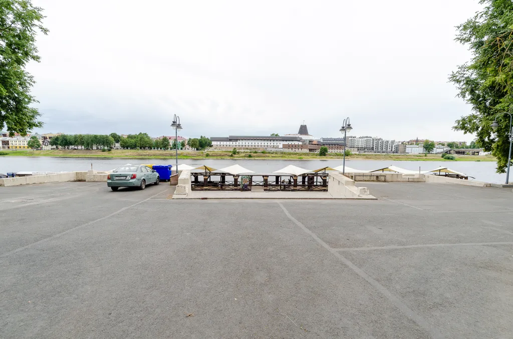 Центр, шаговая доступность до Кремля, вид на реку Великую