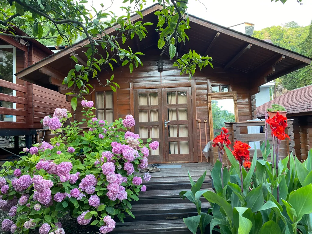 Коттедж у Водопада — аренда посуточно в Новый Афон