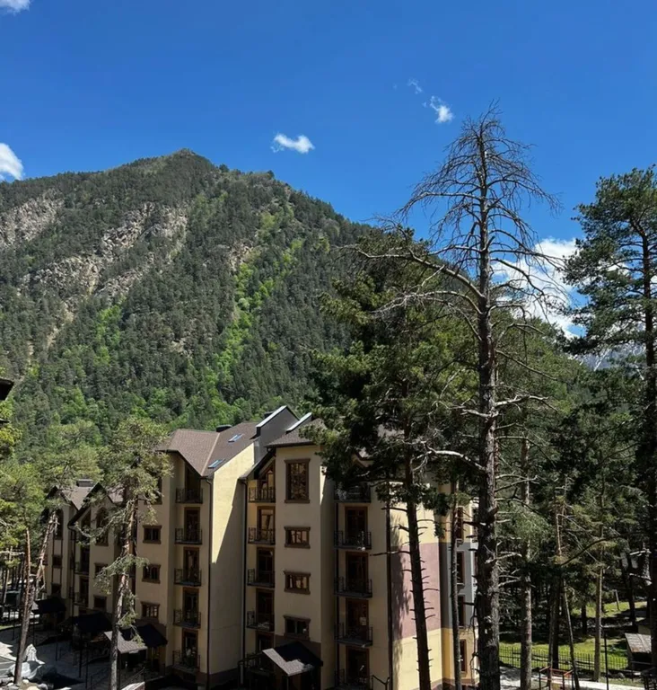 Уютная видовая квартира с дизайнерским ремонтом