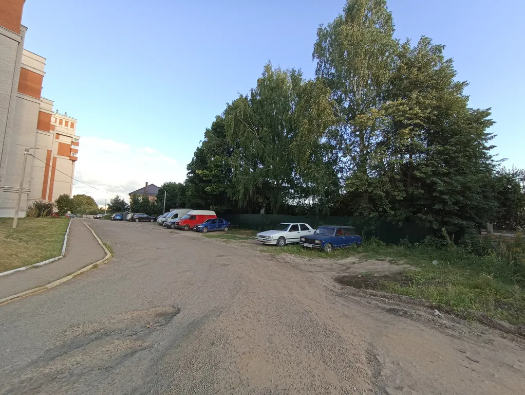 Квартира с панорамным видом, парковка для легковых и грузовых машин