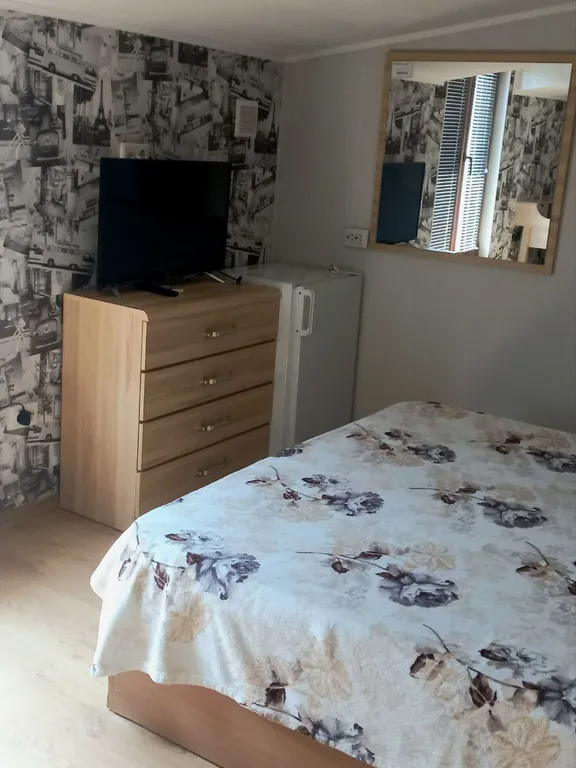 Квартира Комната-мансарда на третьем этаже частного дома — Феодосия