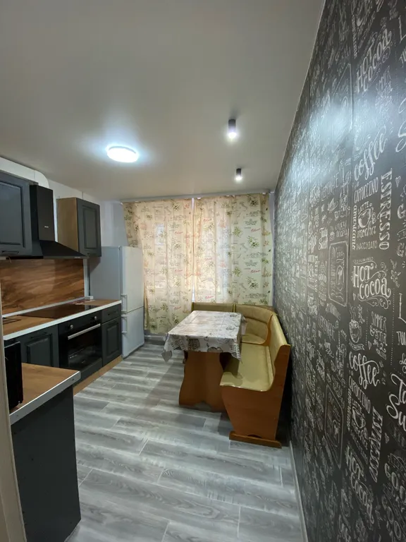 Квартира Трехкомнатная уютная квартира — Голышманово