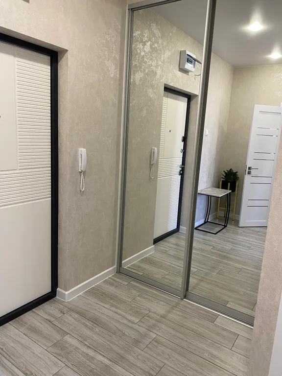 Красивая квартира на Российском