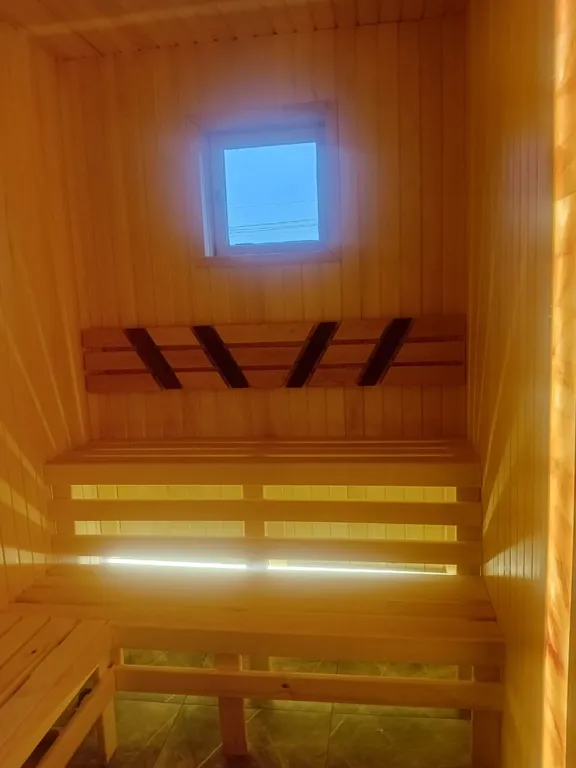 Уютный дом на берегу реки Трубеж