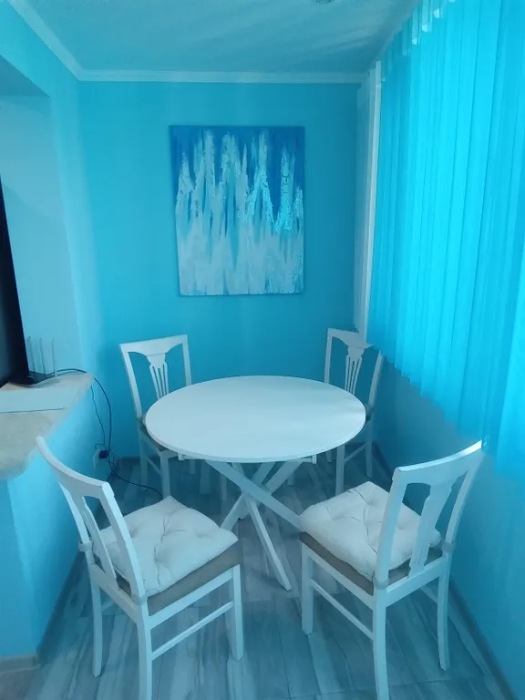 Просторная квартира центр города с видом на море и горы