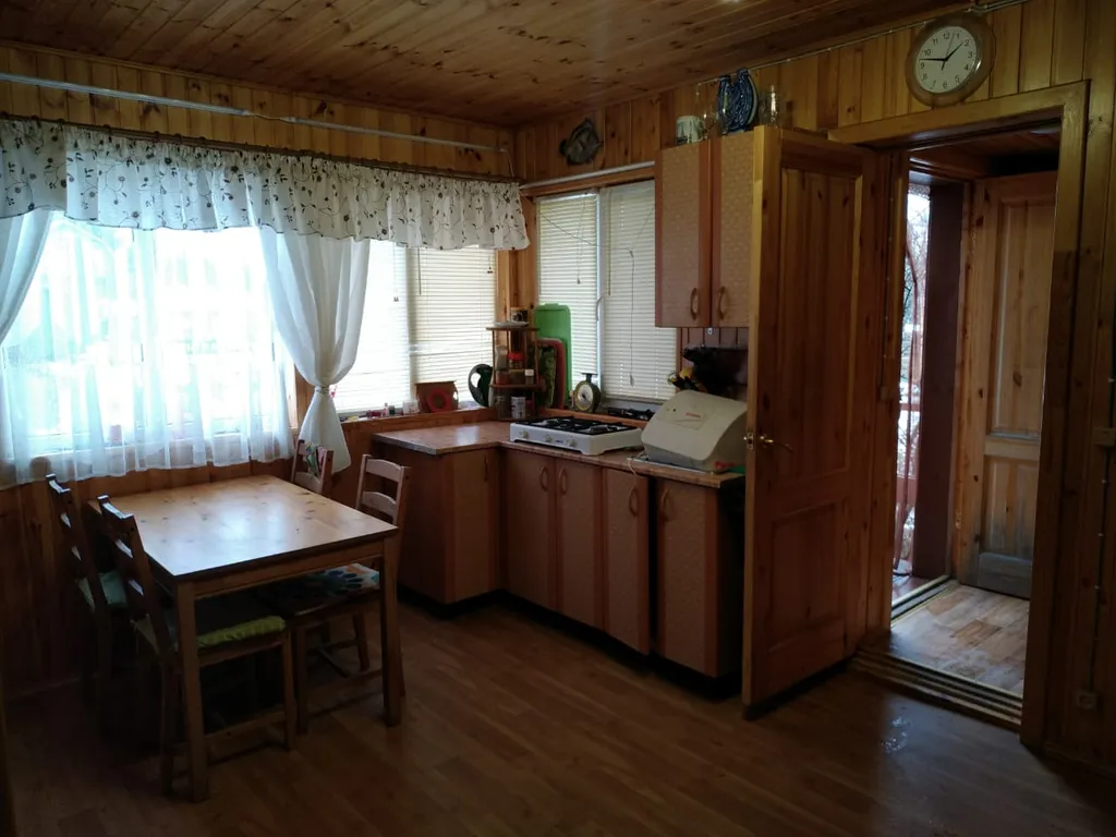 Дом 2-этажный, река, озеро, лес