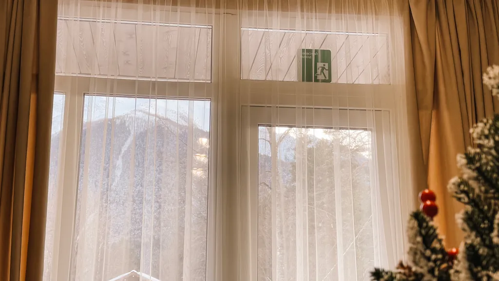 Коттедж House с террасой и видом на лес — Архыз