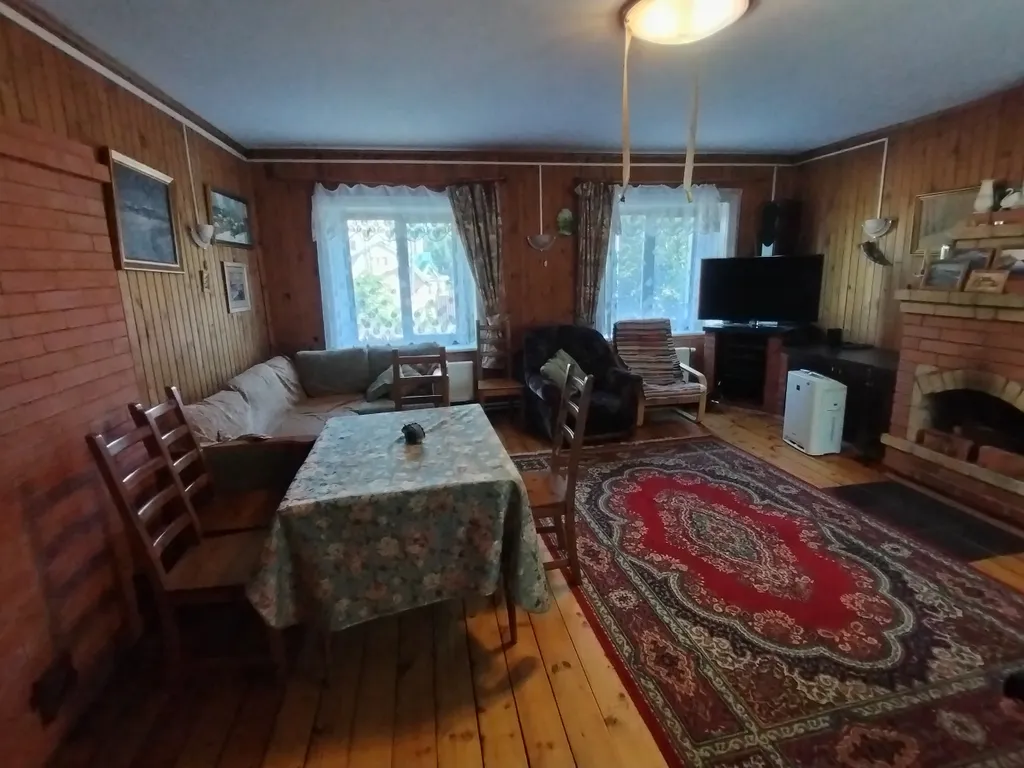 Дом на большом лесном участке