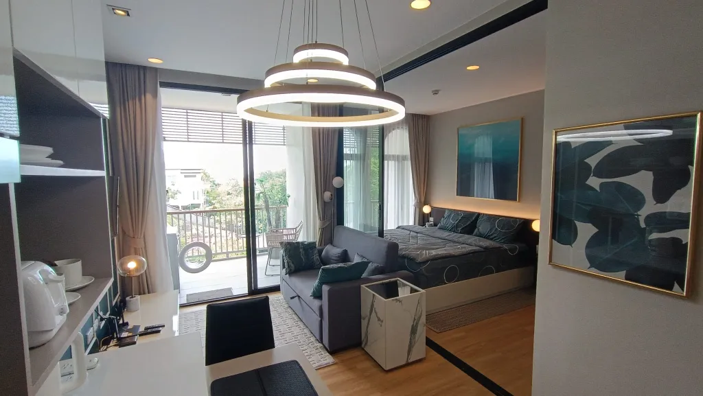 Квартира Видовая студия с бассейном на крыше Palmetto Карон — аренда посуточно в Пхукет