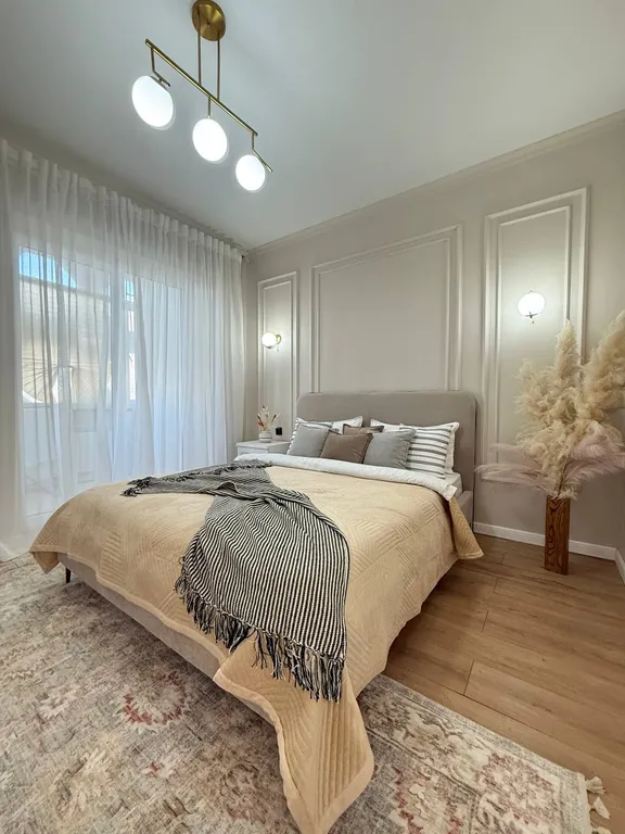 Квартира Стильная двухкомнатная в районе ТРЦ Мега на Розыбакиева — аренда посуточно в Алматы