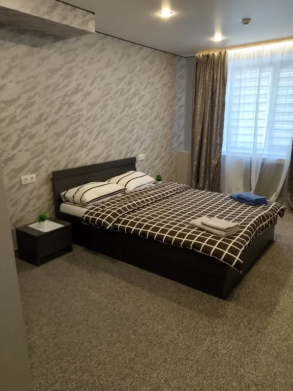 Квартира Стандарт с одной двухспальной кроватью — аренда посуточно в Магнитогорск