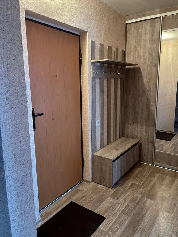 Квартира Двухкомнатная квартира рядом с ТЦ Июнь — Красноярск