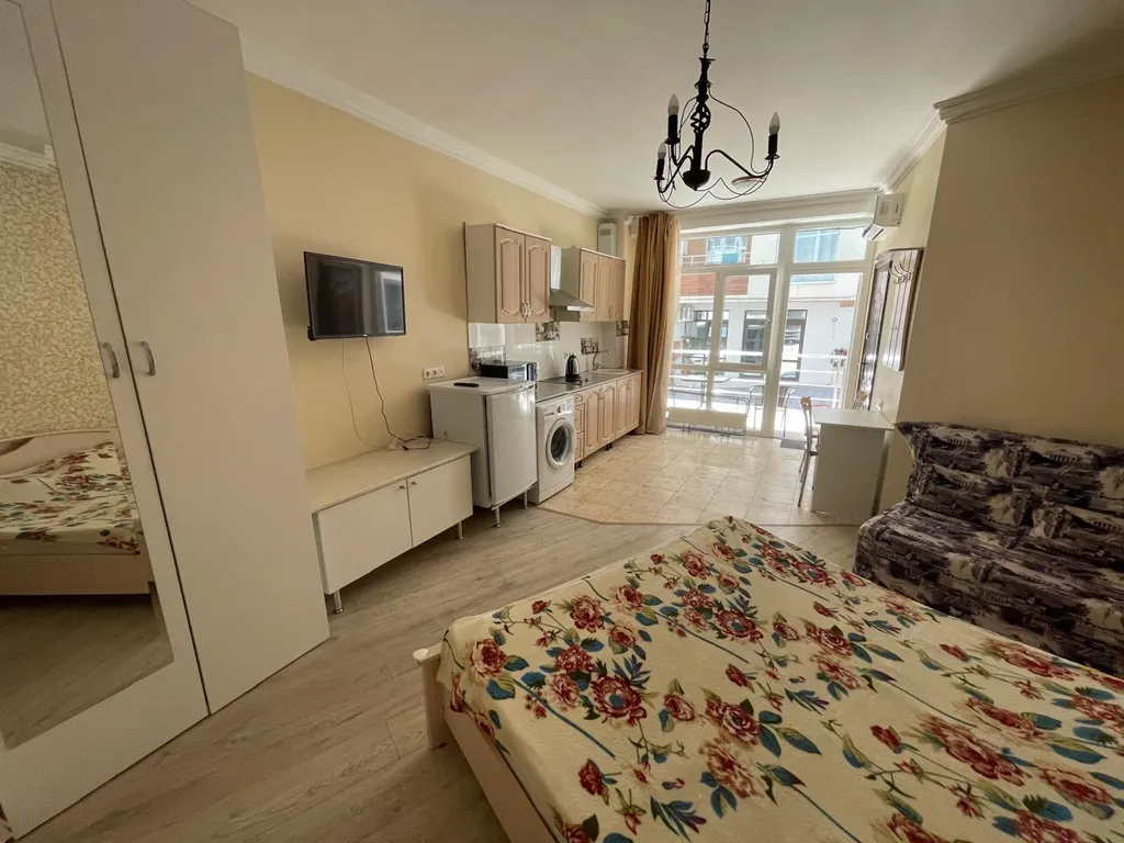 Студия на берегу моря