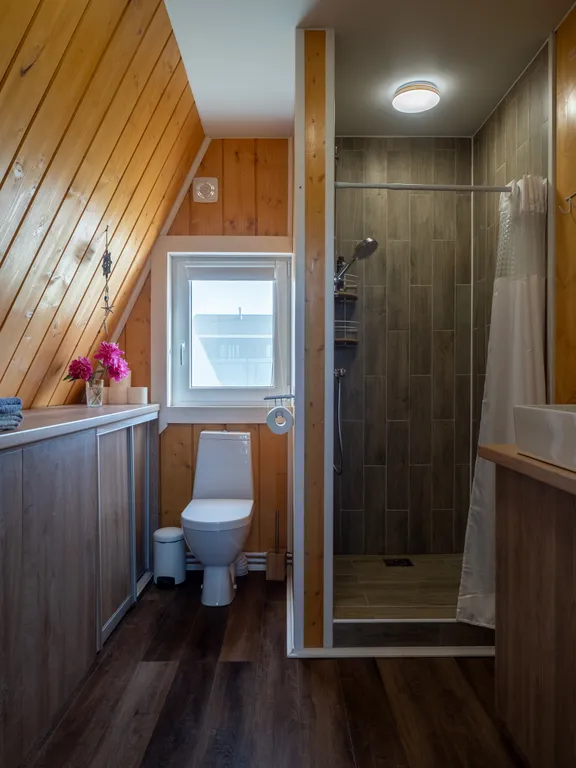 Коттедж Уютный дом у озера с банькой — Кучерово