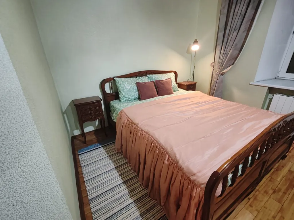 Квартира Квартира Меблированные комнаты в готическом замке в центре Москвы — Москва