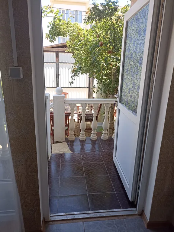 Двухэтажный трёхкомнатный дом Крым с кухней и двором под ключ