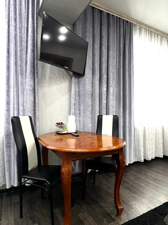 Студия люкс в центре Ангарска, Район Площадь, Администрация города