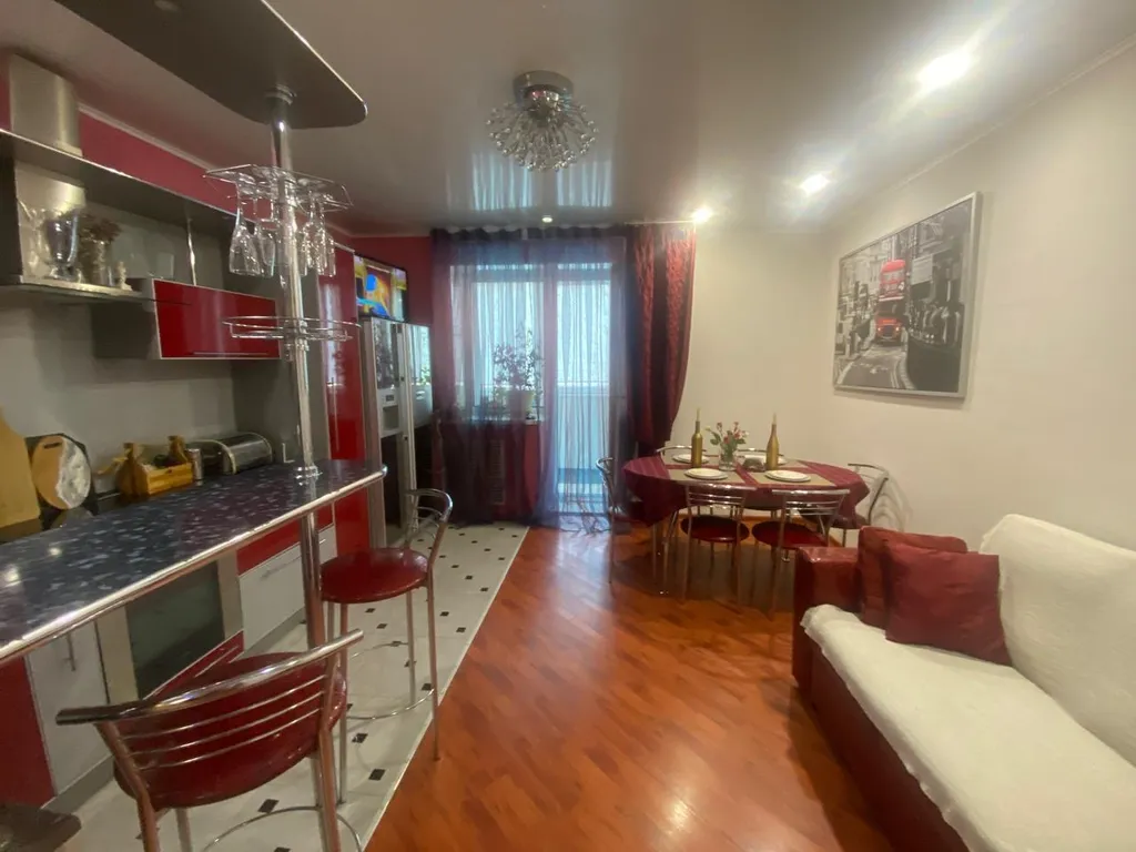 Квартира в новом доме около парка победы