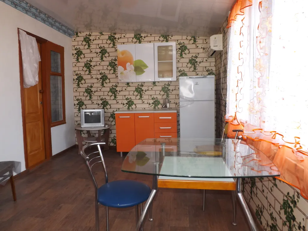 3хкомнатный дом в два этажа 80квм