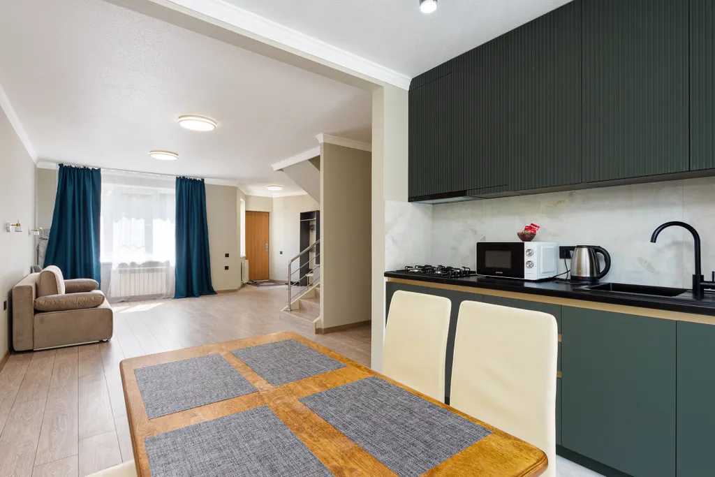 Дом с зоной отдыха на улице