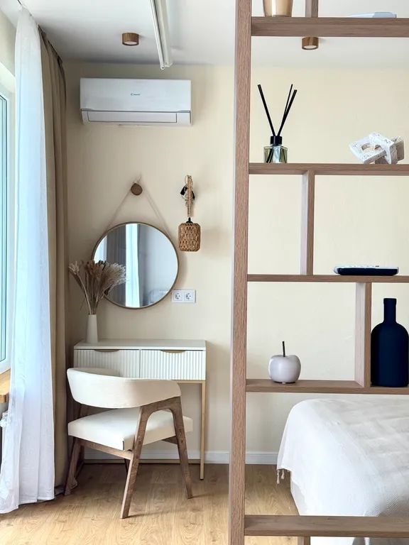 Студия бохо у набережной, с сауной, массажным креслом, проектором